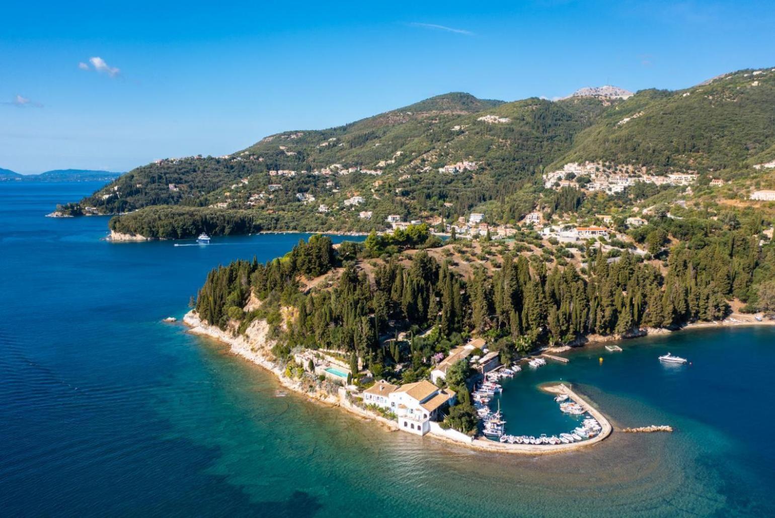Villa Konstantinos Katávolos Exteriör bild