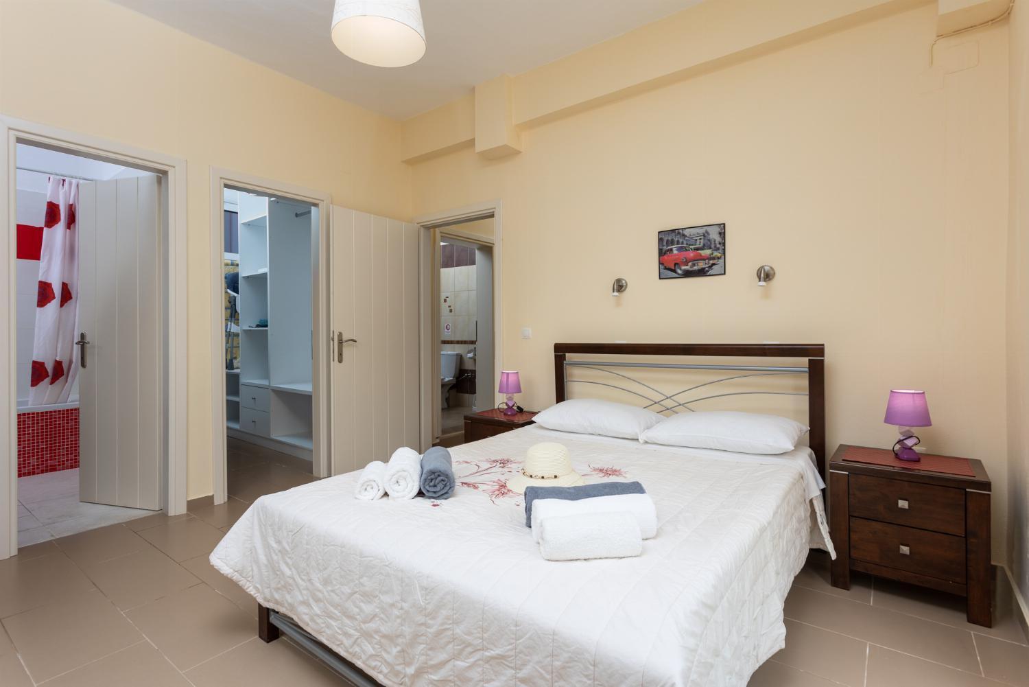 Villa Konstantinos Katávolos Exteriör bild