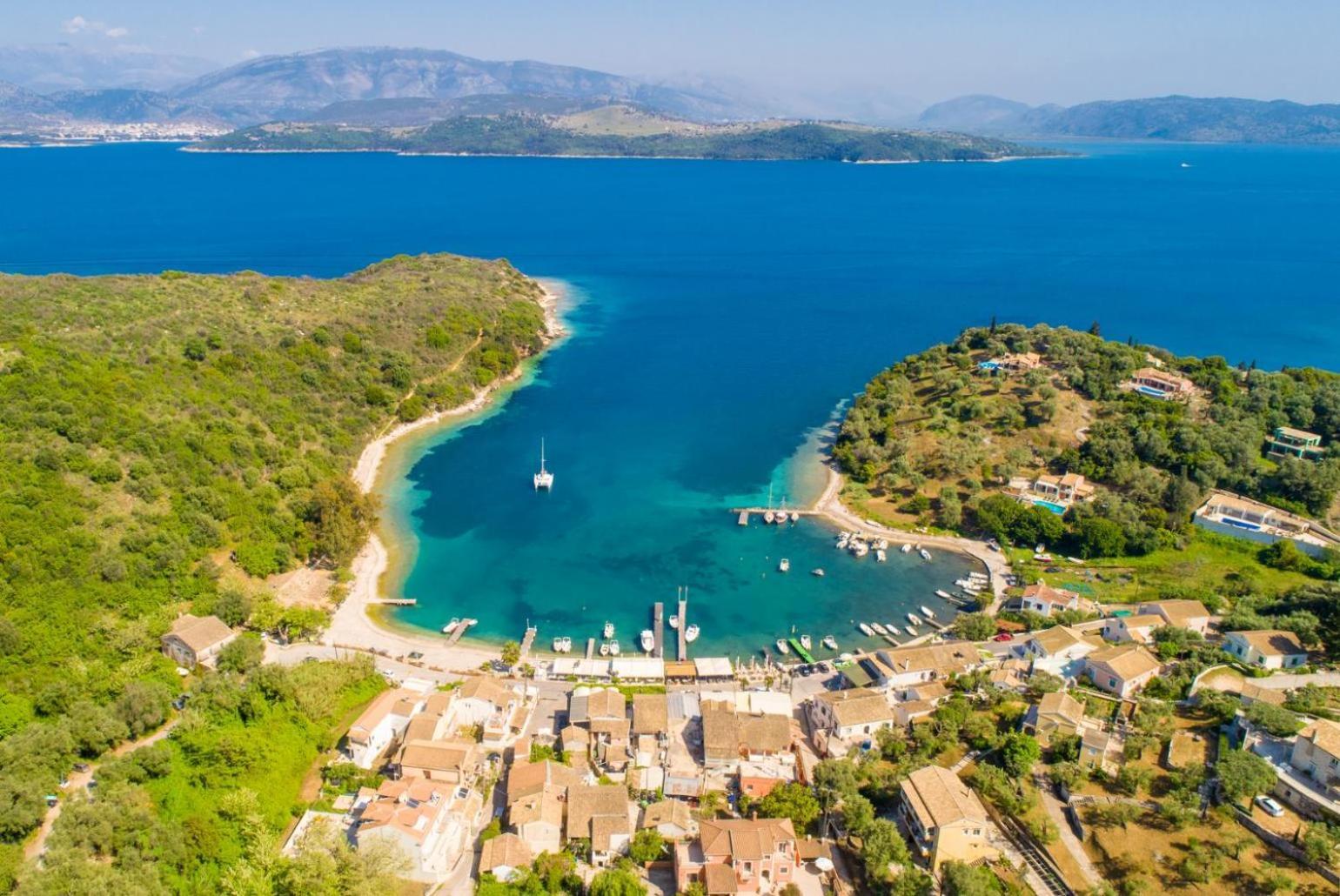 Villa Konstantinos Katávolos Exteriör bild