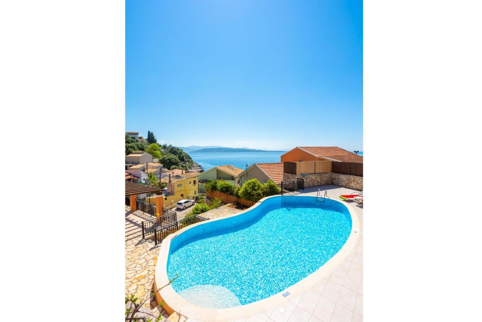Villa Konstantinos Katávolos Exteriör bild