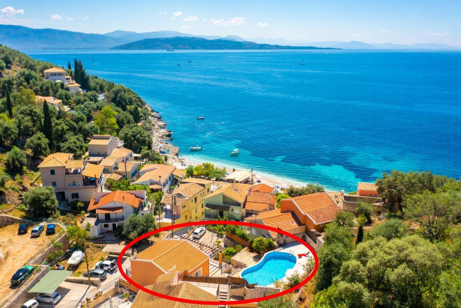 Villa Konstantinos Katávolos Exteriör bild